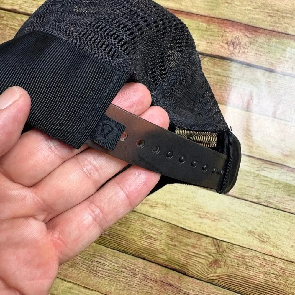 Lululemon Fast and Free Mesh Trucker Hat Black Running Cap Snapback